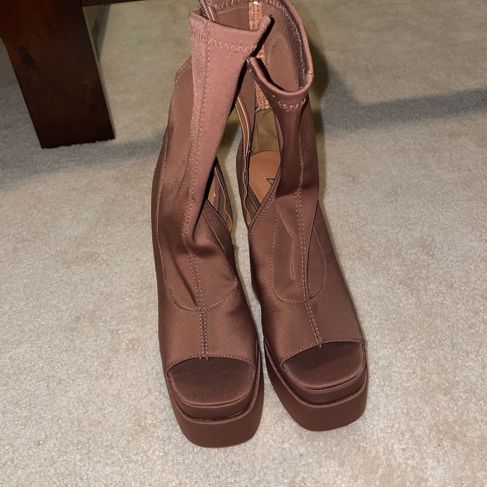 Elegant Brown Women's Platform Heels